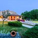 Stunning In Appartement Barban