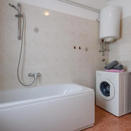 Διαμέρισμα Stunning In With Wifi Barban